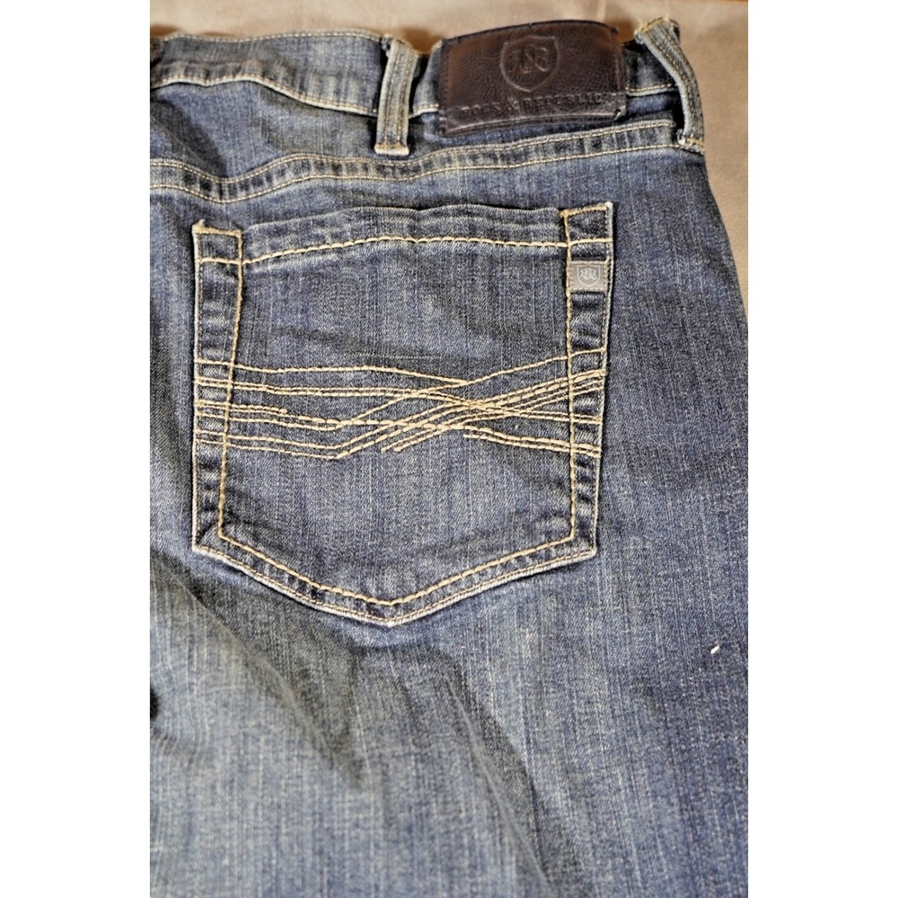 Rock‎ & Republic Jeans Mens 40x34 Blue Relaxed Straight Distressed Embroidered